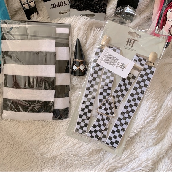 Hot Topic Y2K punk lot NWT leather bracelets, etc - Picture 5 of 5